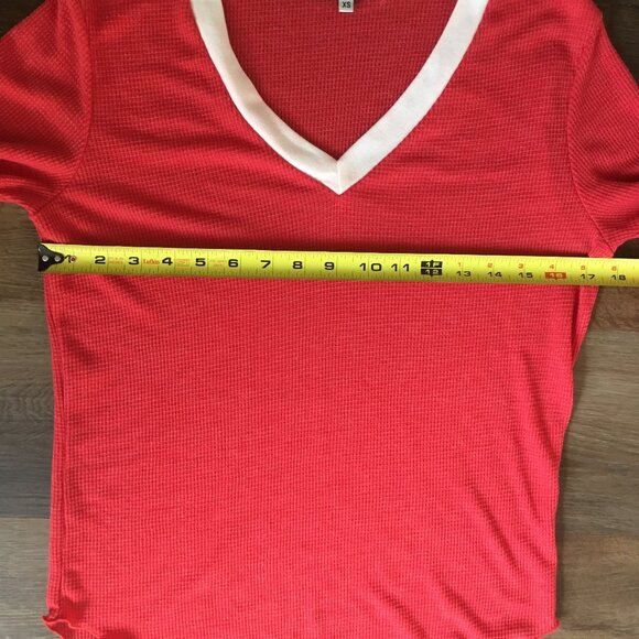 Wildfox Shirt Top Red Graphic Hearts Waffle Knit Thermal V Neck Ruffle Hem XS - Picture 4 of 10